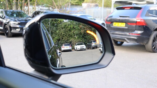 Used Volvo XC40 2025 for sale - 76201220: Photo 32