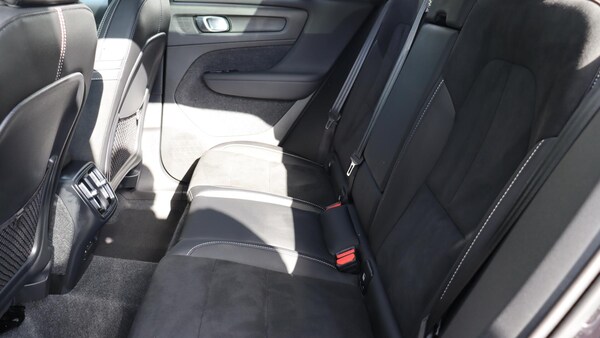 Used Volvo XC40 2025 for sale - 76201220: Photo 33