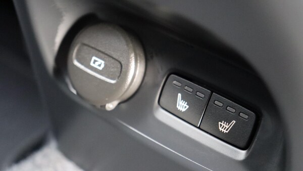 Used Volvo XC40 2025 for sale - 76201220: Photo 42