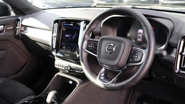Used Volvo XC40 2025 for sale - 76201220: Photo 4