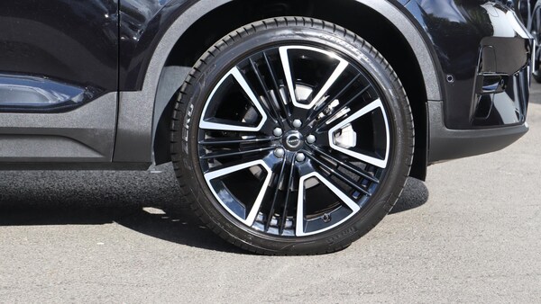 Used Volvo XC40 2025 for sale - 76201220: Photo 9
