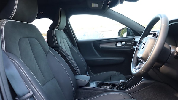 Used Volvo XC40 2025 for sale - 75769274: Photo 15
