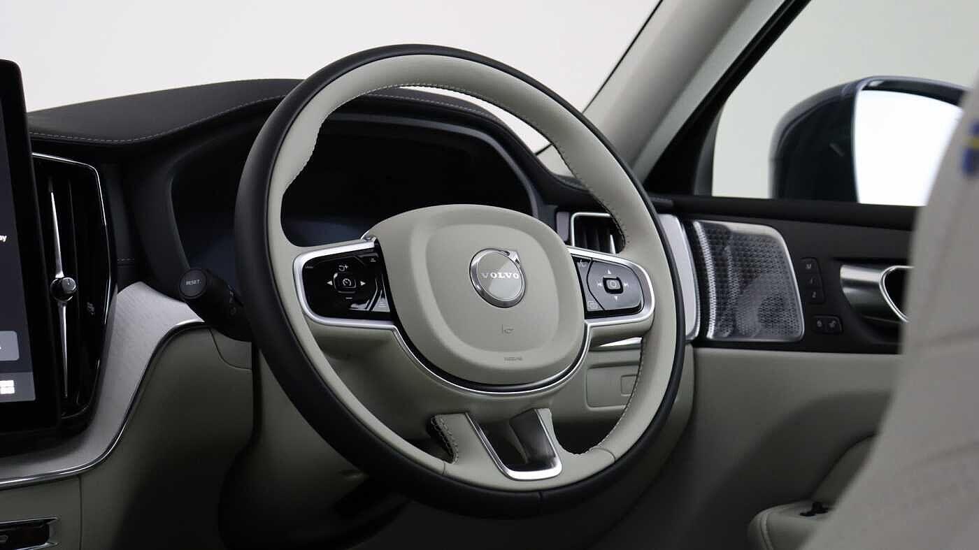 Used Volvo XC60 2025 for sale - 76122516: Photo 13