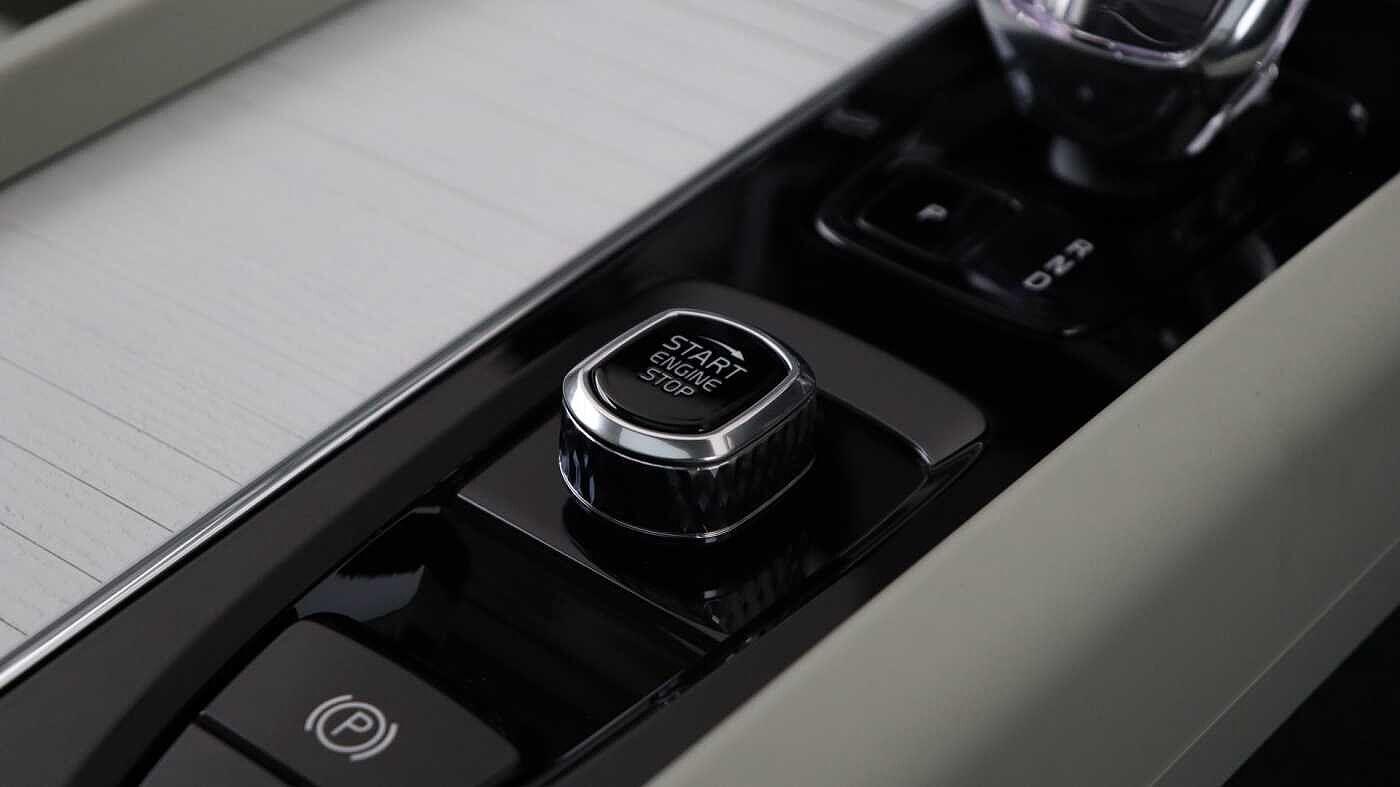 Used Volvo XC60 2025 for sale - 76122516: Photo 28