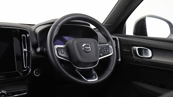 Used Volvo XC40 2025 for sale - 76227318: Photo 12