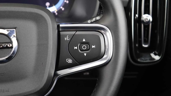 Used Volvo XC40 2025 for sale - 76227318: Photo 24