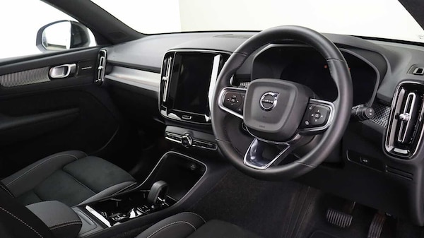 Used Volvo XC40 2025 for sale - 76227318: Photo 5