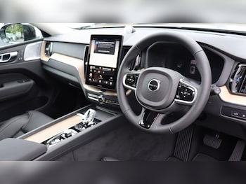 Used Volvo XC60 2025 for sale - 75729787: Photo