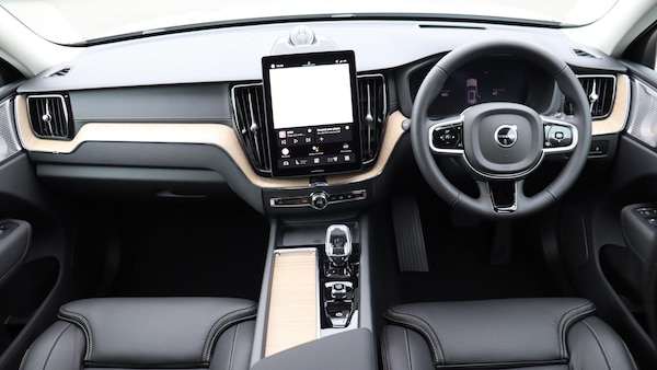 Used Volvo XC60 2025 for sale - 75729787: Photo 5