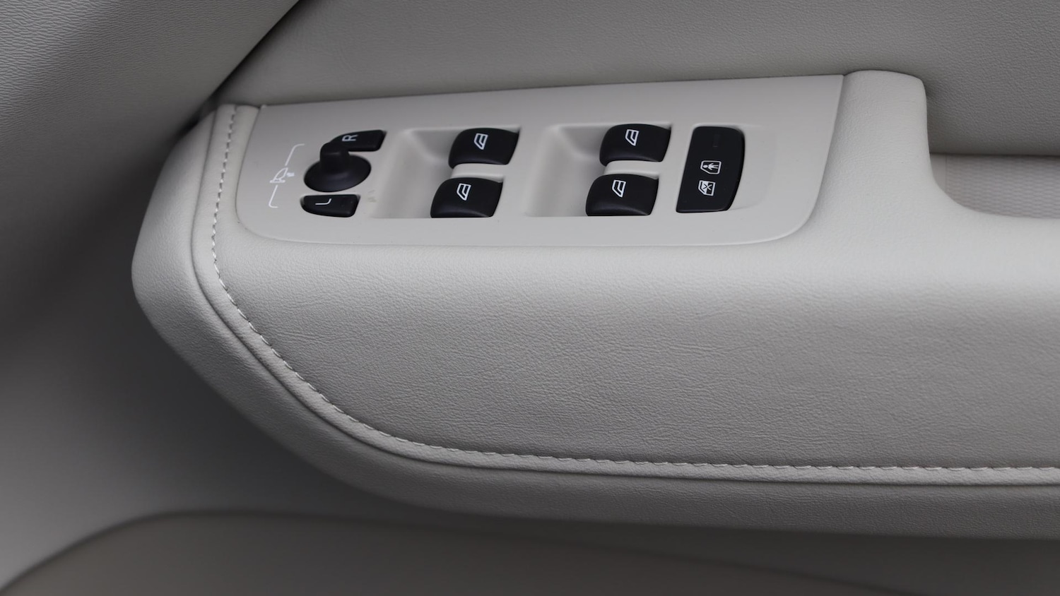 Used Volvo XC60 2025 for sale - 76013777: Photo 24