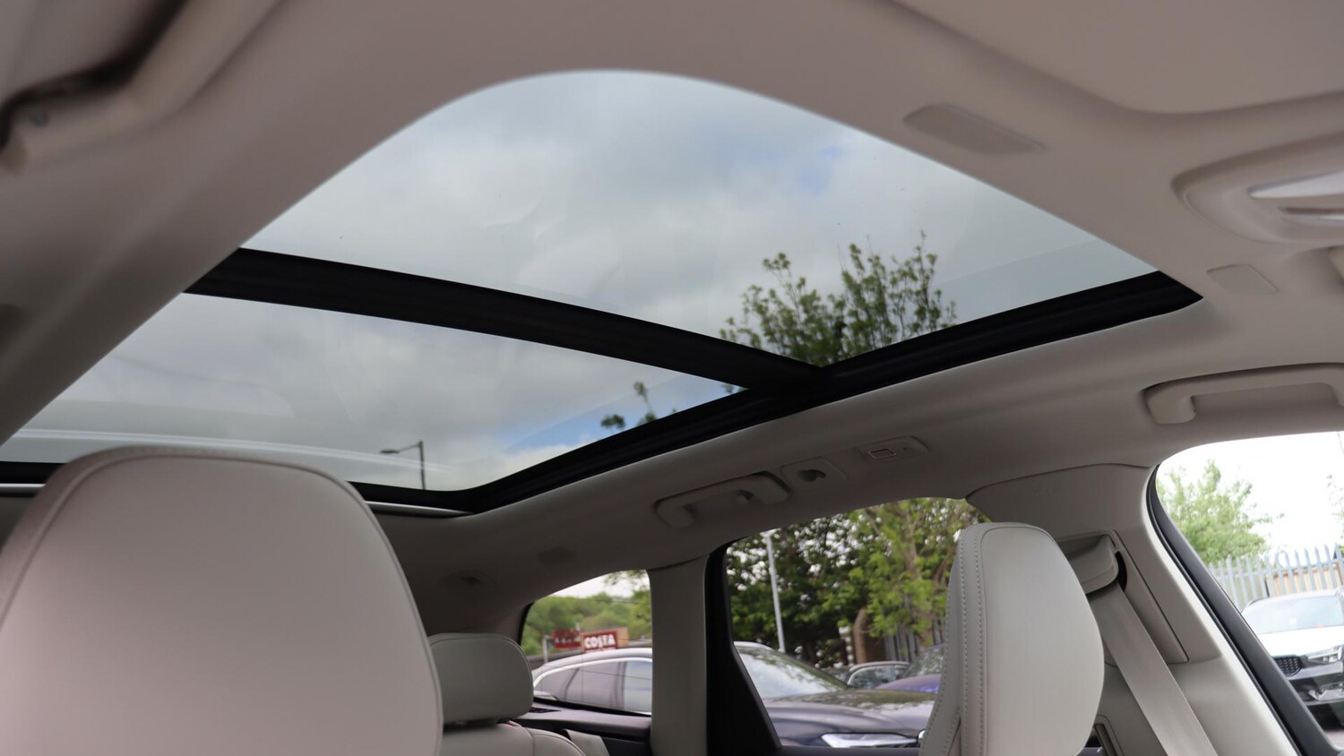 Used Volvo XC60 2025 for sale - 76013777: Photo 31