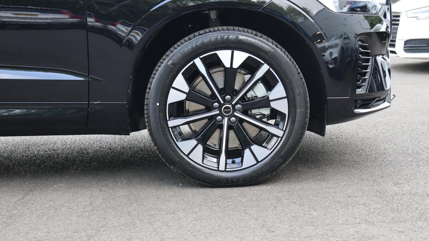 Used Volvo XC60 2025 for sale - 76013777: Photo 9