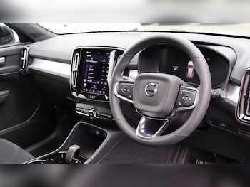 Used Volvo XC40 2025 for sale - 75226084: Photo