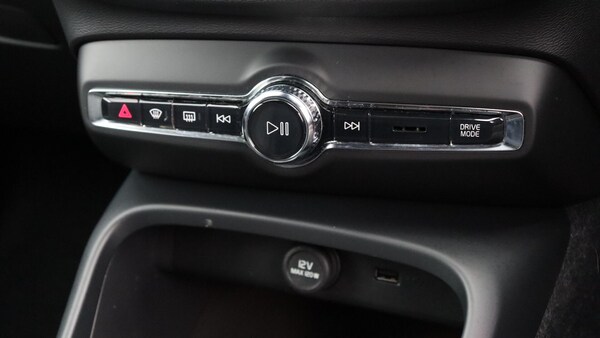 Used Volvo XC40 2021 for sale - 76227083: Photo 31