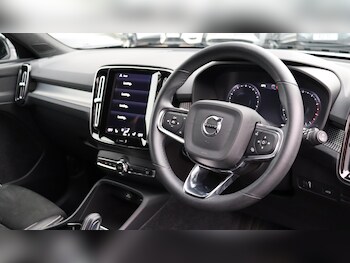 Used Volvo XC40 2021 for sale - 76227083: Photo