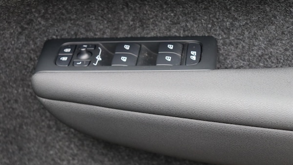 Used Volvo XC40 2025 for sale - 76200888: Photo 24