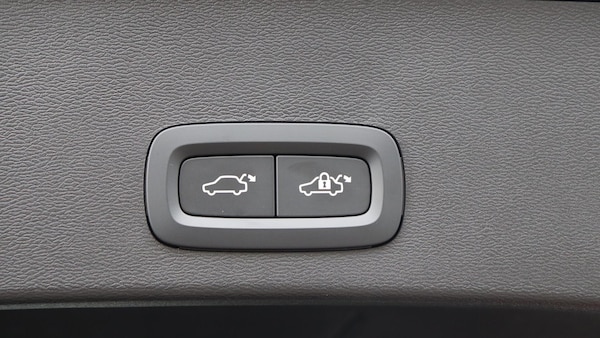 Used Volvo XC40 2025 for sale - 76200888: Photo 35