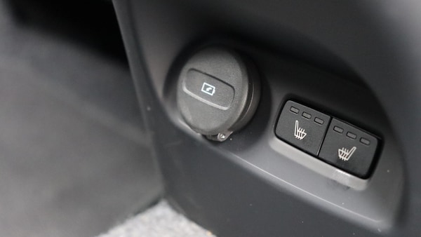 Used Volvo XC40 2025 for sale - 76200888: Photo 39