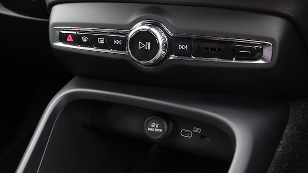 Used Volvo XC40 2025 for sale - 76200888: Photo 43