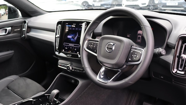 Used Volvo XC40 2025 for sale - 76200888: Photo 4