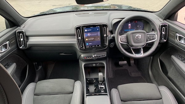 Used Volvo XC40 2025 for sale - 76200888: Photo 5