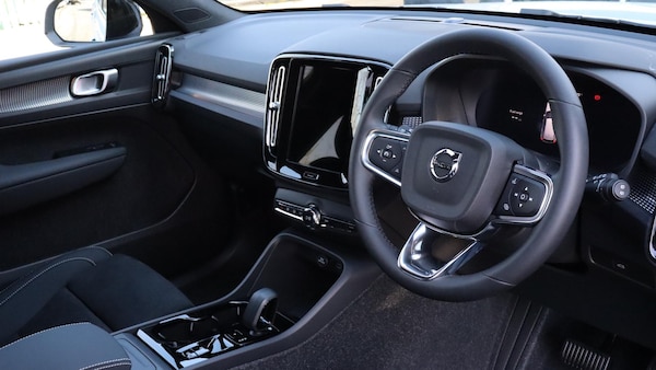 Used Volvo XC40 2025 for sale - 75351782: Photo 5
