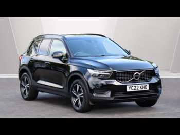 (22) - T3 R-Design (Sunroof, Heated Seats, Rear Camera) 5-Door
