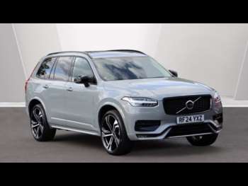 2024 (24) - B5 (P) AWD Ultra Dark (Sunroof, 360 Camera, 22' Alloys, Adaptive Cruise) 5-Door