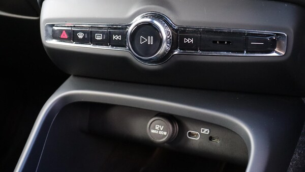 Used Volvo XC40 2025 for sale - 76200082: Photo 43