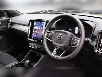 Used Volvo XC40 2025 for sale - 76026450: Photo