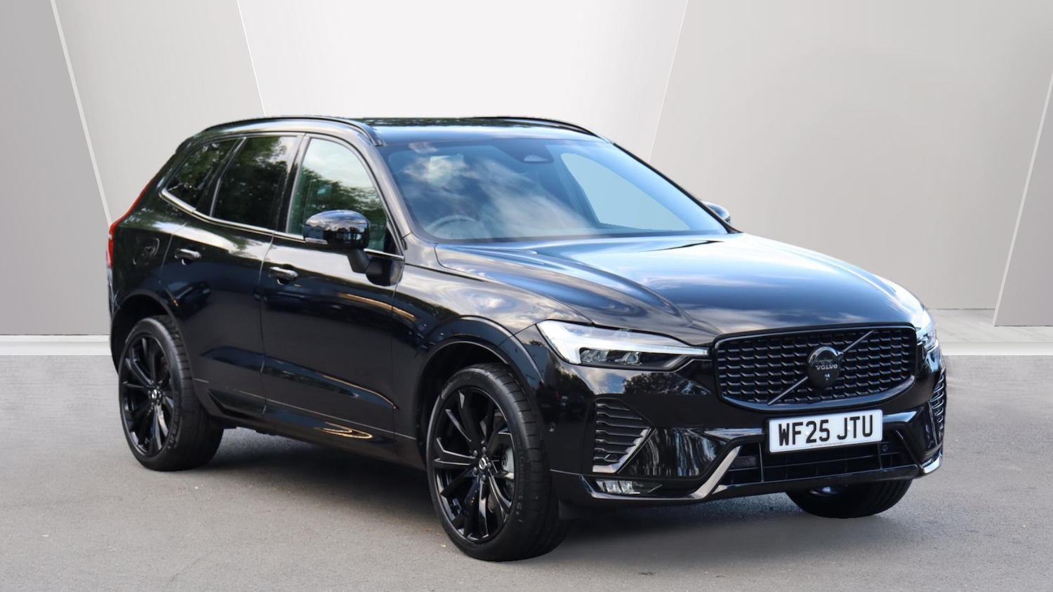 Used Volvo XC60 2025 for sale - 76327371: Photo 1