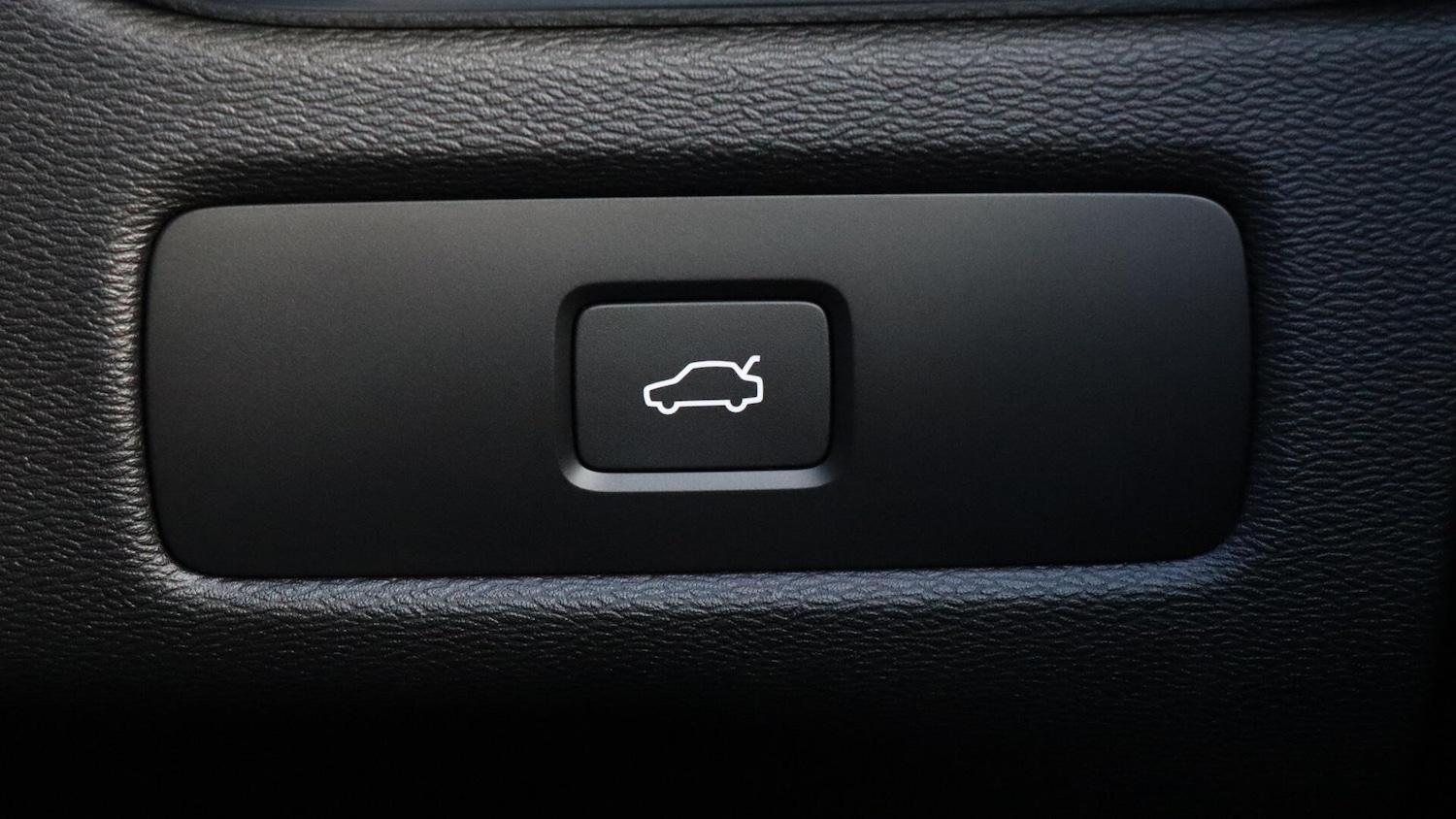 Used Volvo XC60 2025 for sale - 76327371: Photo 42