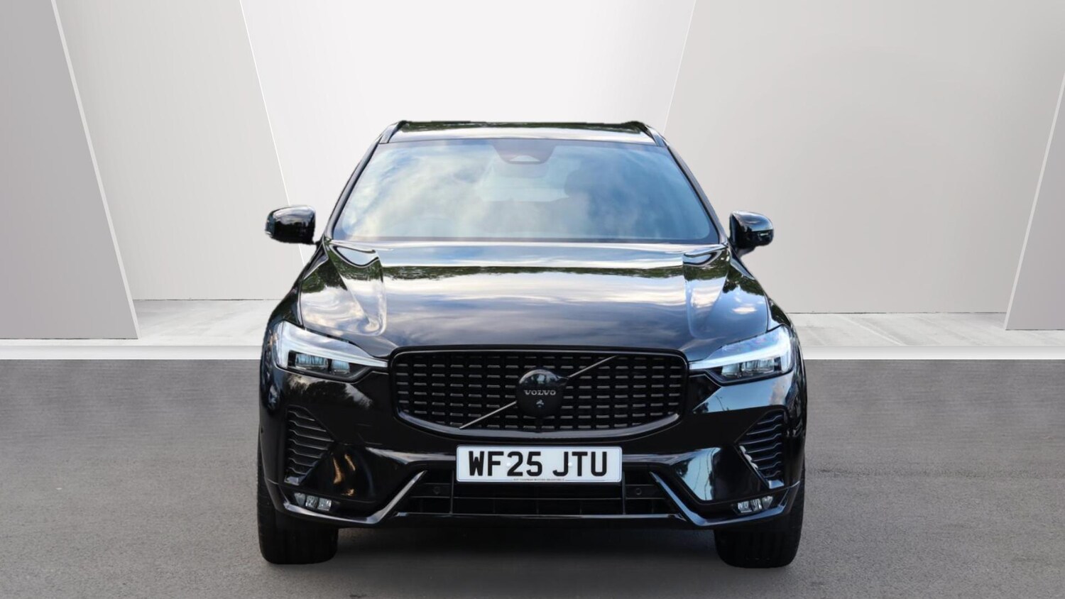 Used Volvo XC60 2025 for sale - 76327371: Photo 8