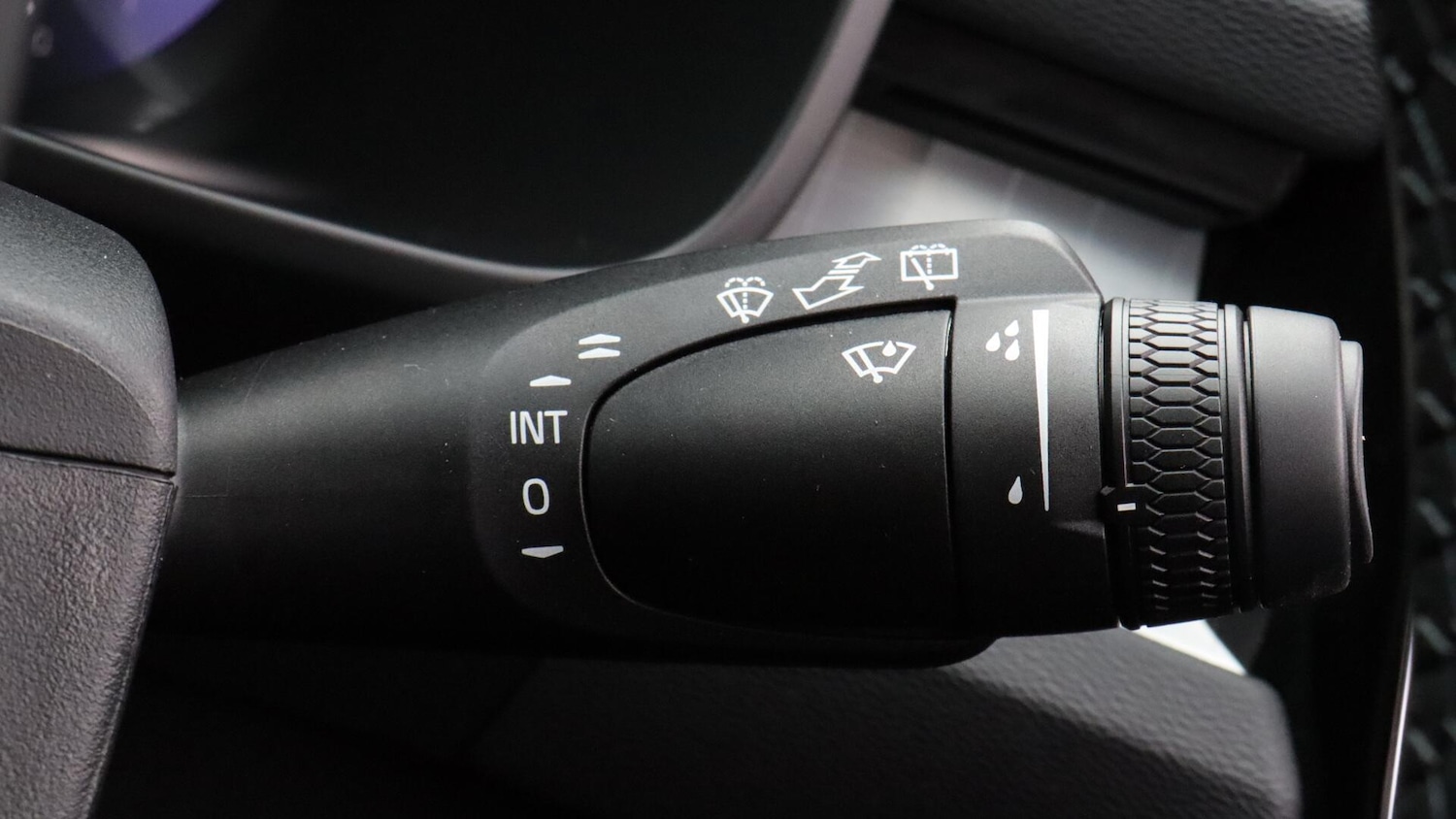 Used Volvo XC40 2025 for sale - 76121563: Photo 23