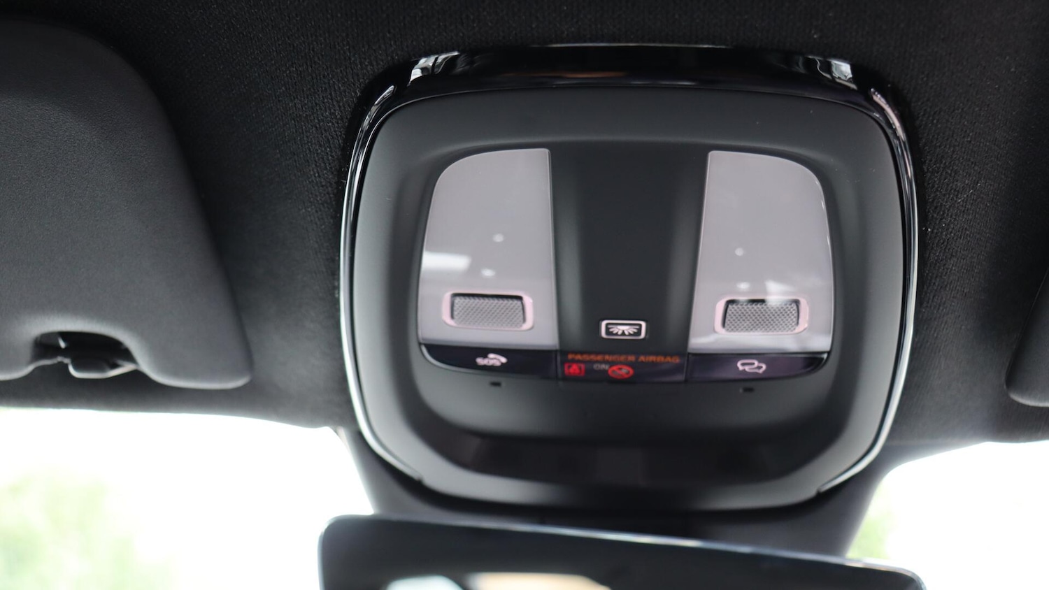 Used Volvo XC40 2025 for sale - 76121563: Photo 28