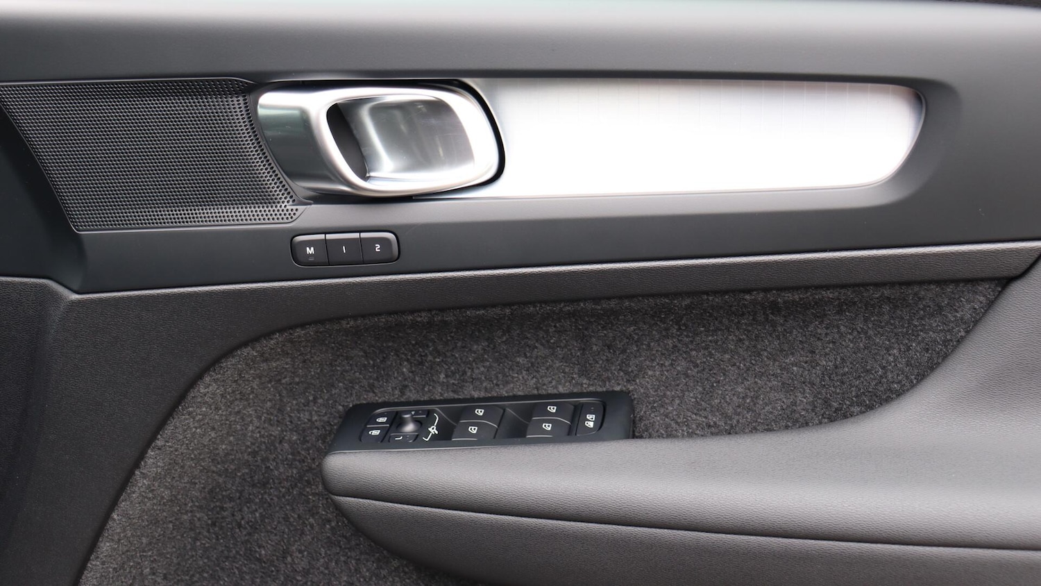 Used Volvo XC40 2025 for sale - 76121563: Photo 29