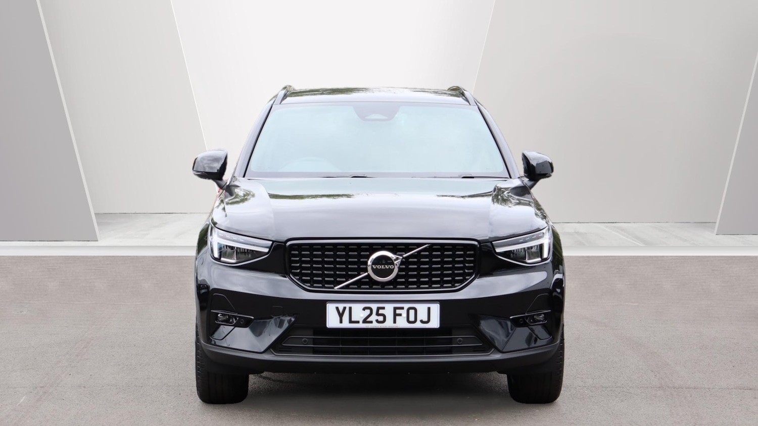 Used Volvo XC40 2025 for sale - 76121563: Photo 8