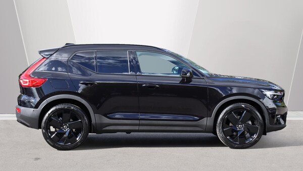 Used Volvo XC40 2025 for sale - 76200145: Photo 3
