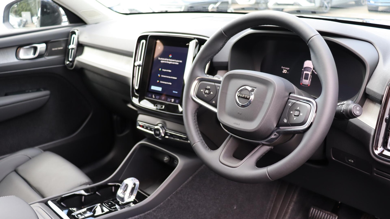 Used Volvo XC40 2025 for sale - 76336481: Photo 4