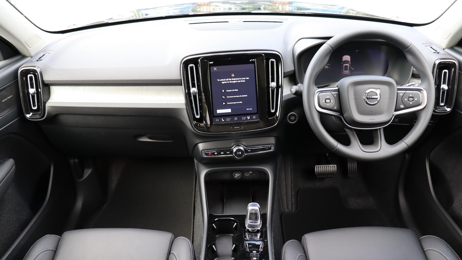 Used Volvo XC40 2025 for sale - 76336481: Photo 5
