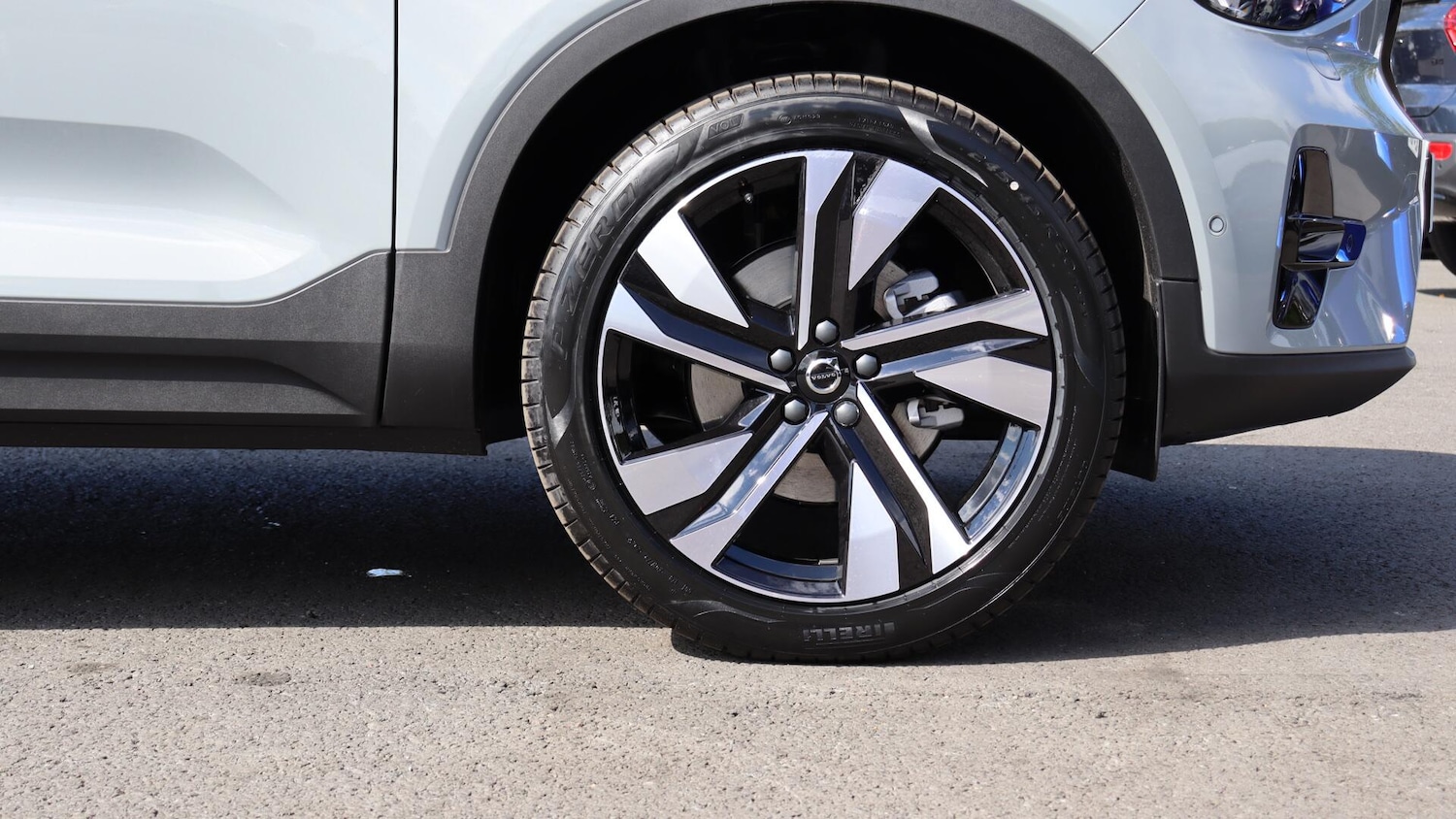 Used Volvo XC40 2025 for sale - 76336481: Photo 9