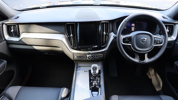 Used Volvo XC60 2025 for sale - 76215106: Photo 5