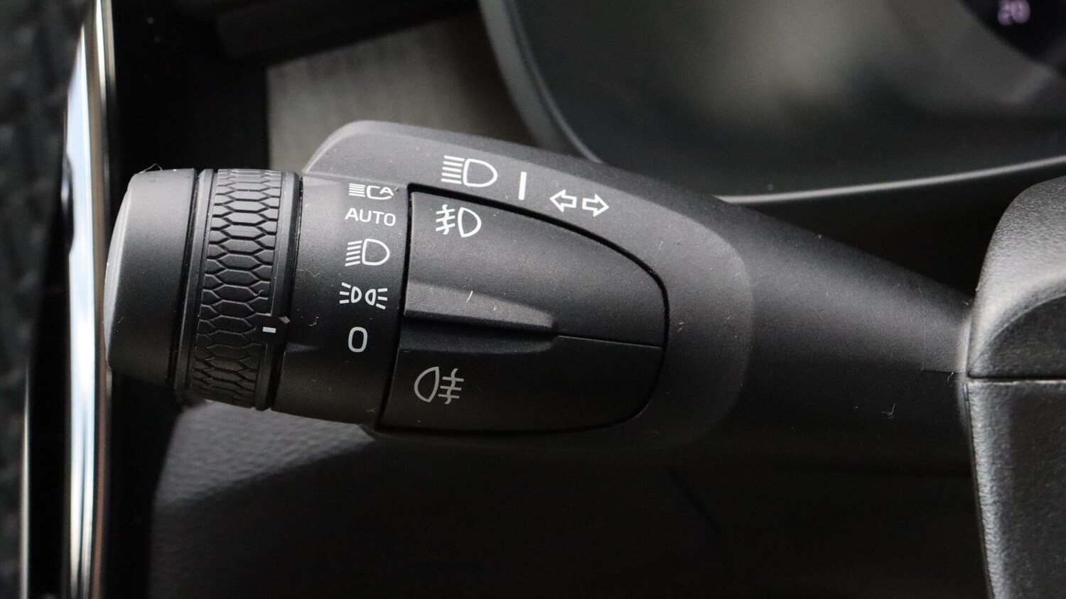 Used Volvo XC40 2023 for sale - 75989793: Photo 20