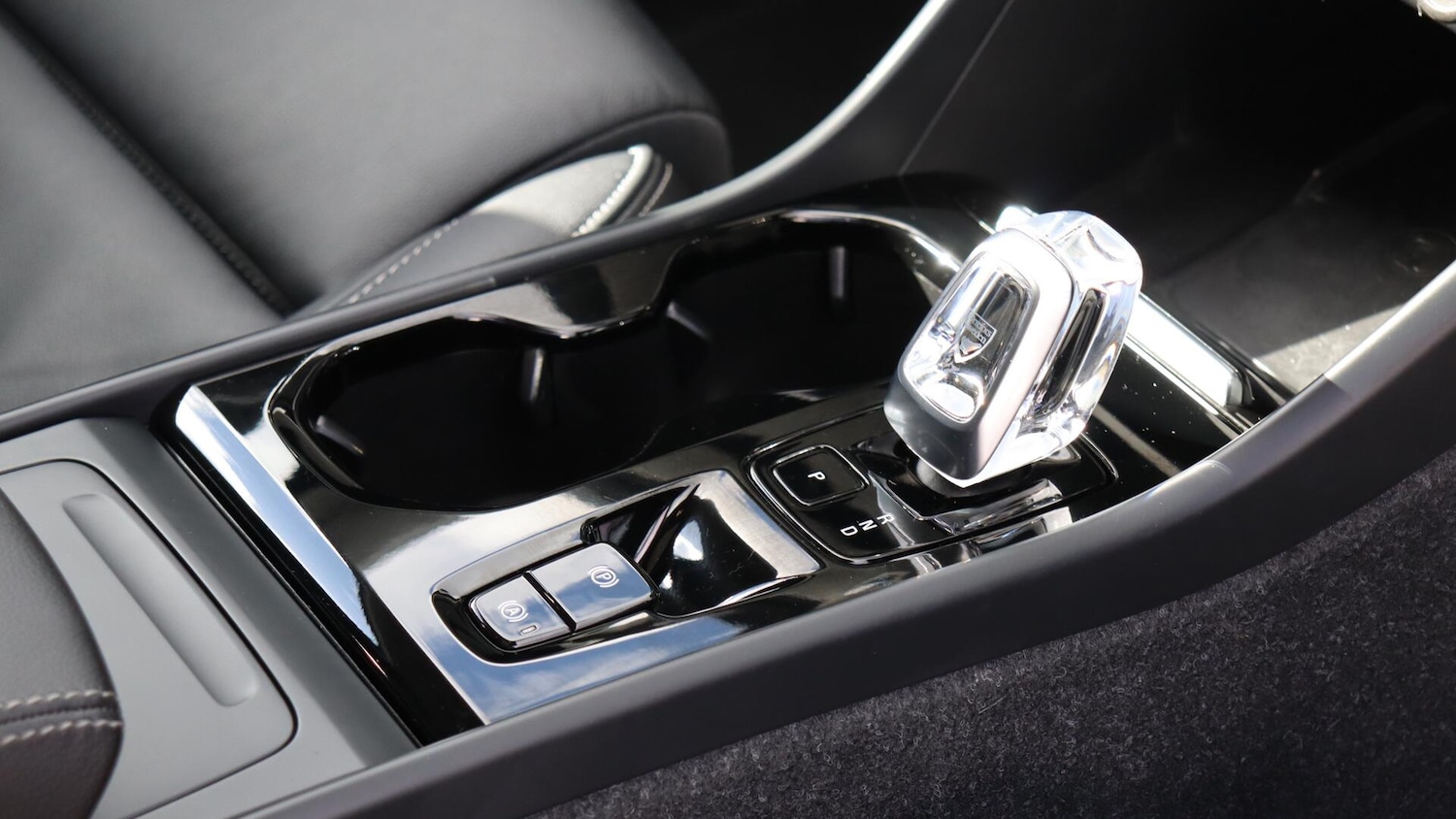Used Volvo XC40 2023 for sale - 75989793: Photo 26