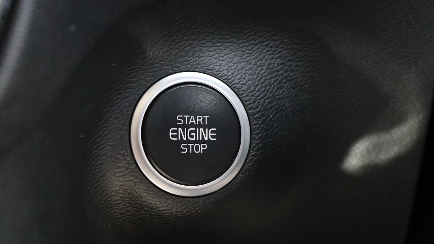 Used Volvo XC40 2023 for sale - 75989793: Photo 27