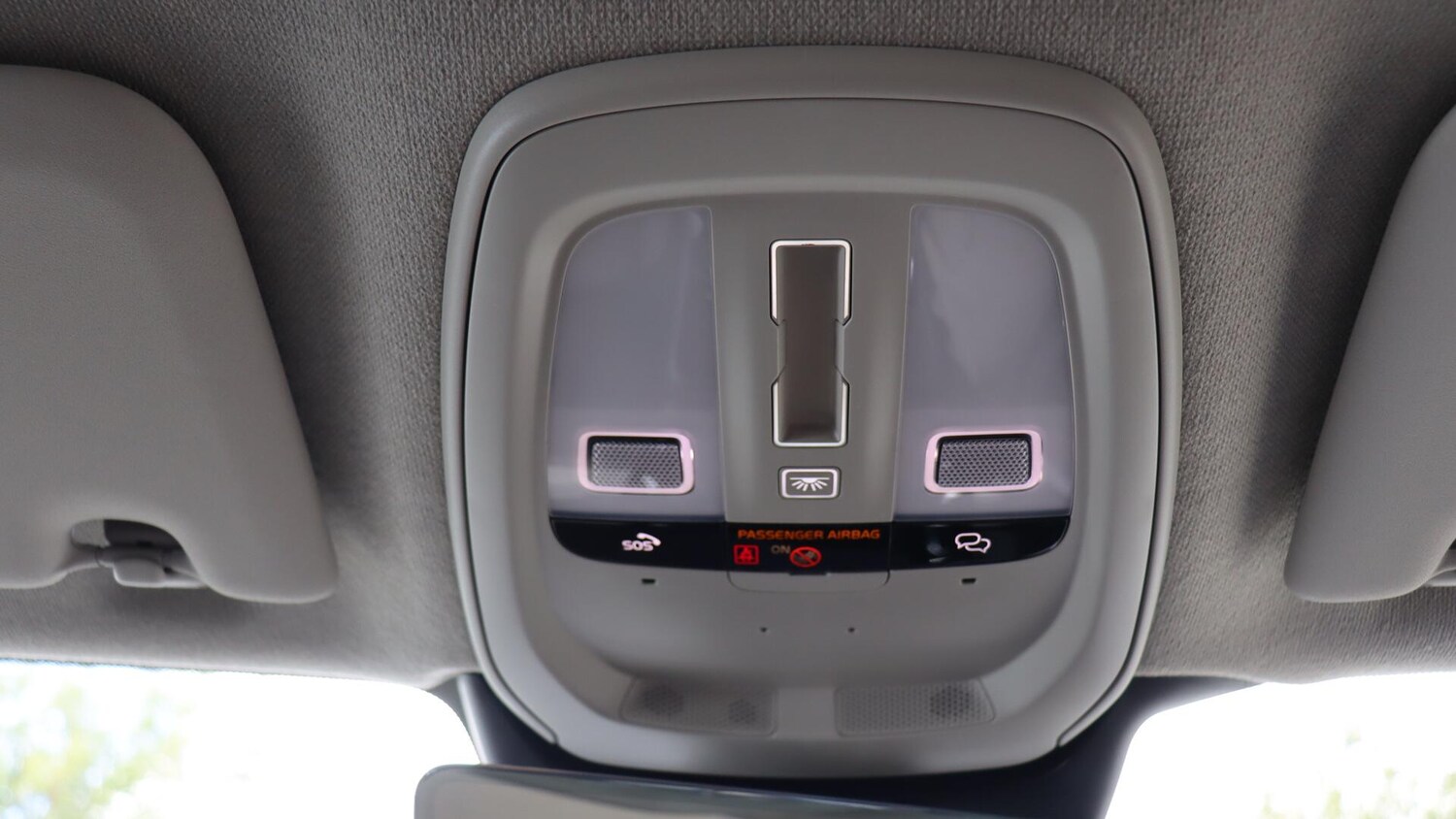 Used Volvo XC40 2023 for sale - 75989793: Photo 28