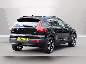 Used Volvo XC40 2023 for sale - 75989793: Photo 2