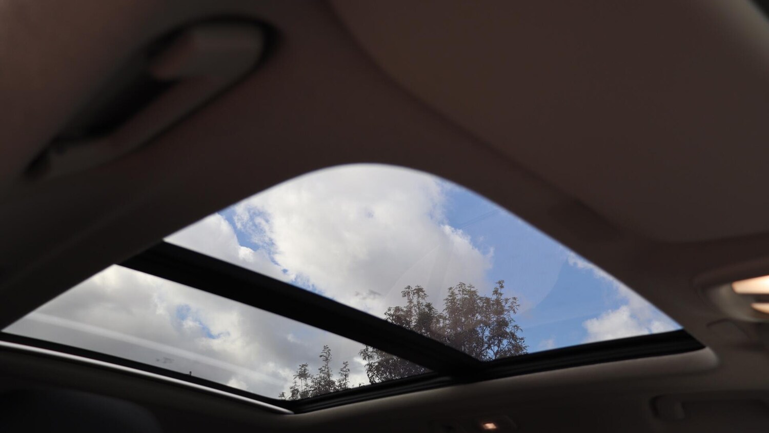 Used Volvo XC40 2023 for sale - 75989793: Photo 31