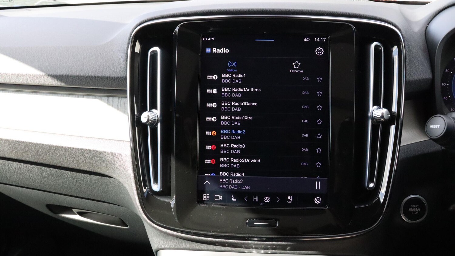 Used Volvo XC40 2023 for sale - 75989793: Photo 37