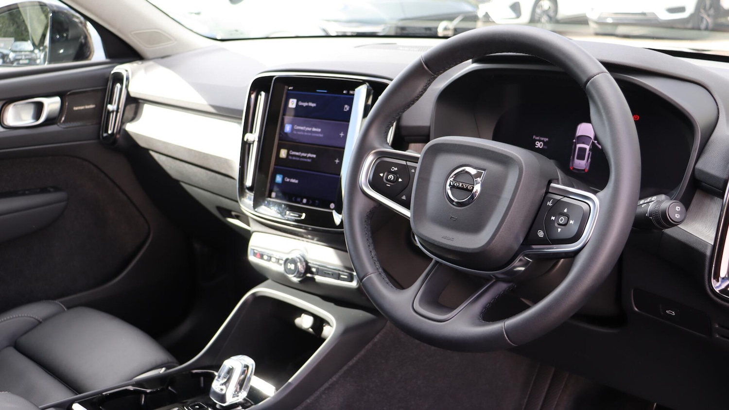 Used Volvo XC40 2023 for sale - 75989793: Photo 4